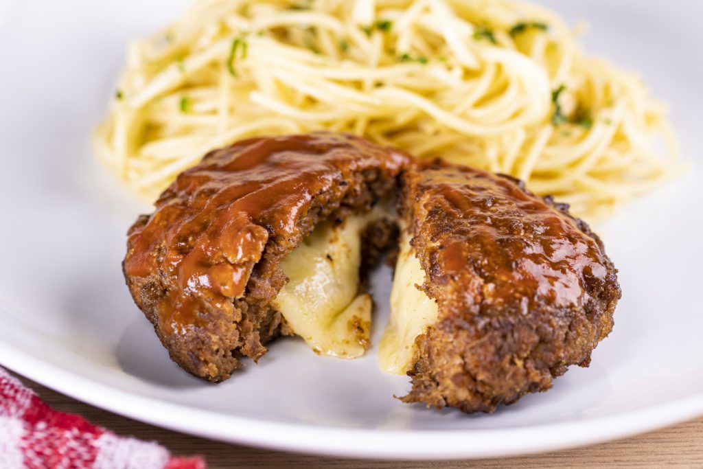 POLPETONE RECHEADO COM QUEIJO