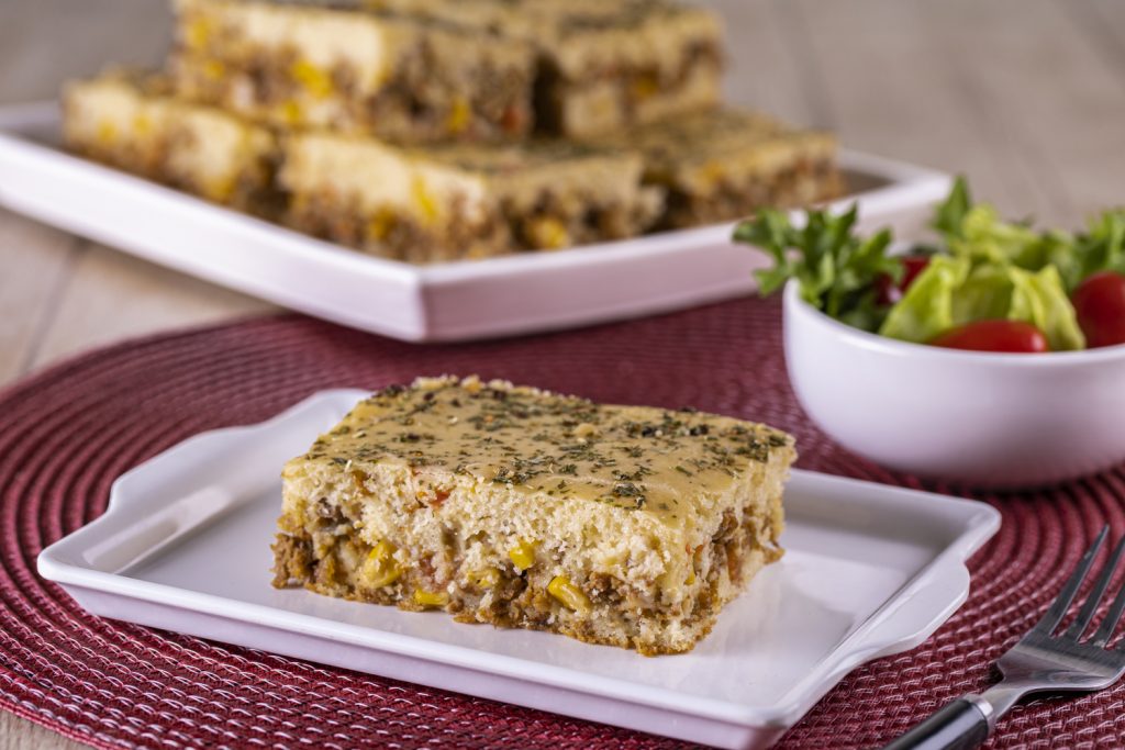 TORTA DE LIQUIDIFICADOR COM CARNE MOÍDA