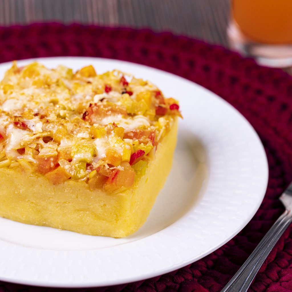POLENTA DE LEGUMES GRATINADA